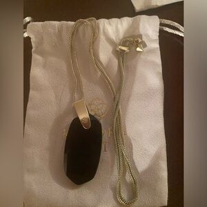 Kendra Scott necklace